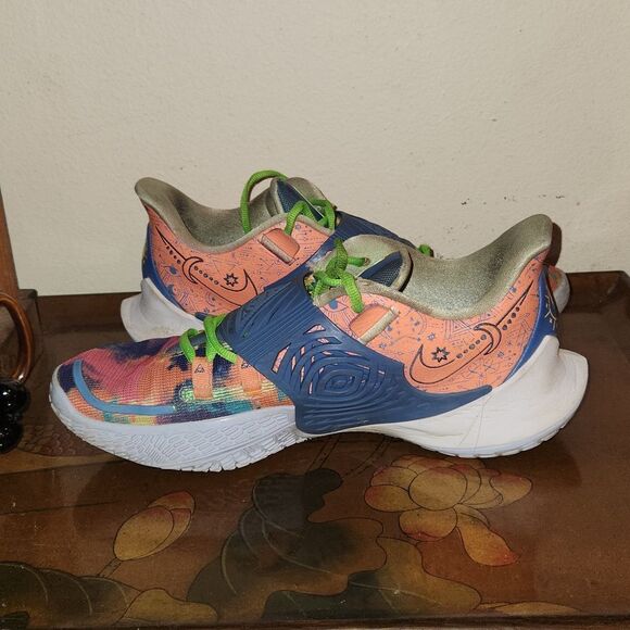 Nike Kyrie 3 Low Tie Dye Shoes 11.5 - Picture 4 of 10